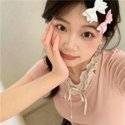 加油站的女孩